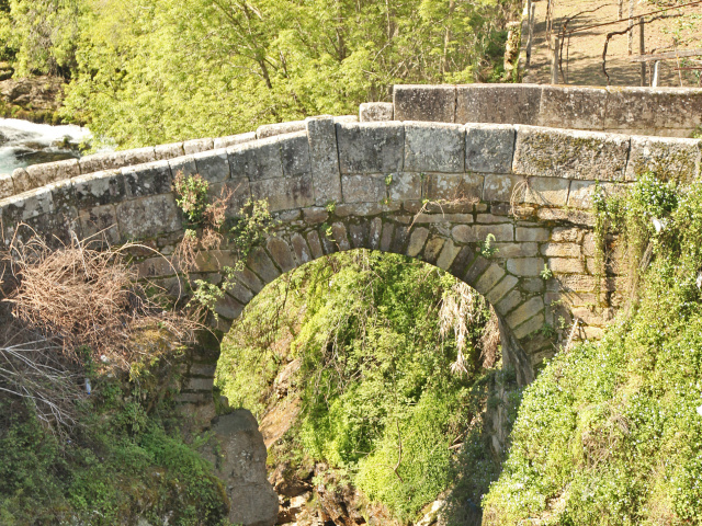 Ponte Medieval do Rio Mouro